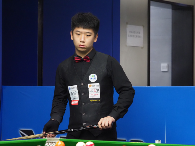 足球趣味漫画 ｜ 哲凯赖什与埃基蒂克